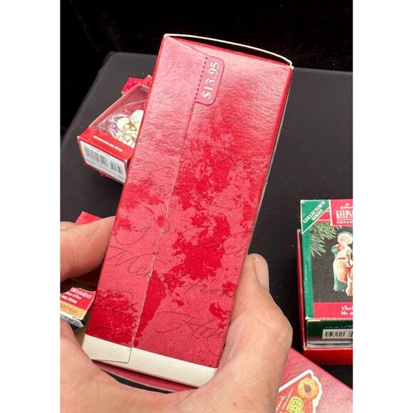 Hallmark Ornament Playing With Pooh Winnie The Pooh & Christopher Robin-1999 S1C - Picture 3 of 4